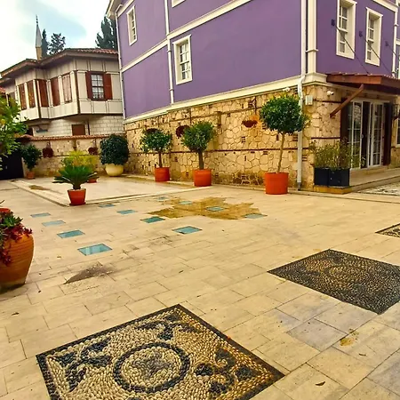Exceptional Flat Near Hadrian's Gate בית אירוח