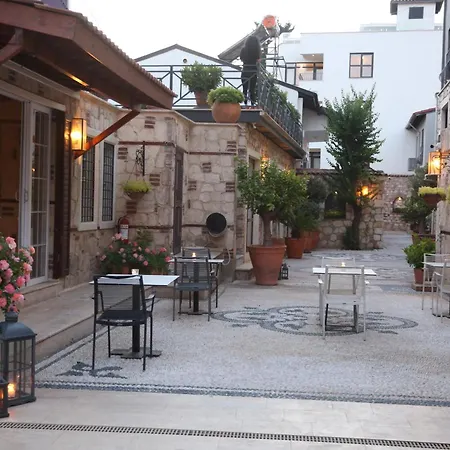 Exceptional Flat Near Hadrian's Gate Homestay Antalya